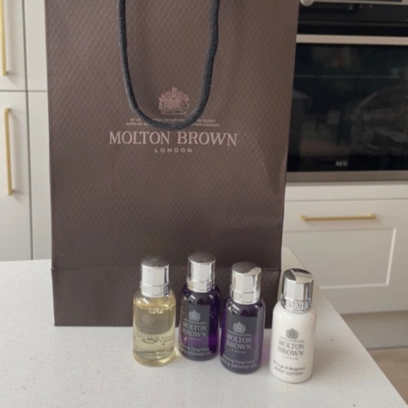 Molton Brown Other - Molton Brown 30ml Shampoo Shower Gel Mini Holiday Toiletries Gift Set